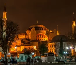 Ramazan’ın habercisi Berat Kandili