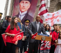 Türk casusluğuyla suçlanan New York belediye başkanına beraat